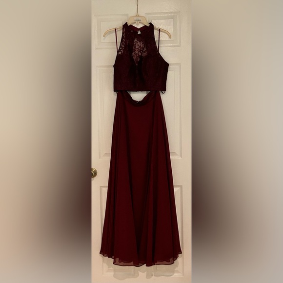 Clarisse burgundy 2 piece prom/formal dress - Picture 2 of 2